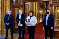 Ellenzék: Völner Pál csak egy fogaskerék a Fidesz nevű bűnszervezetben