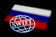 Hét orosz bankot zárhatnak ki a SWIFT-ből