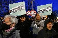 Hungarian opposition protests in front of Russian "spy bank" in Budapest