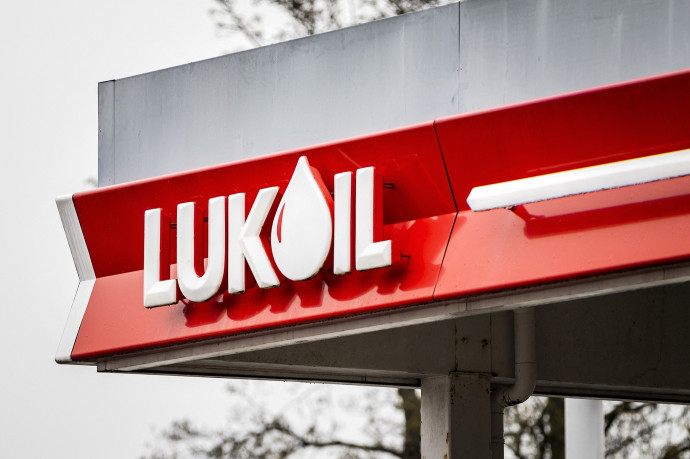 Az orosz Lukoil a fegyveres konfliktus azonnali beszüntetését kéri