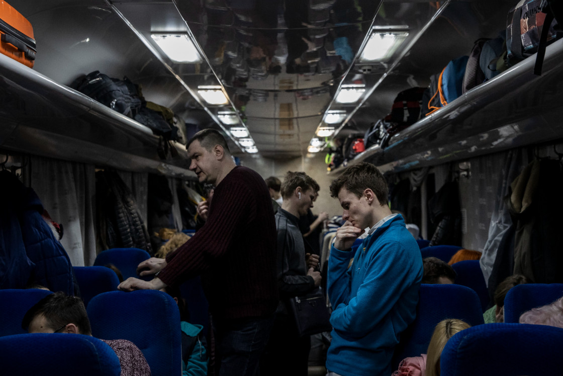 Így jutottunk ki a káosz szélén billegő Ukrajnából