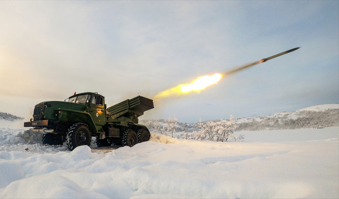 Egy BM-21 Grad egy oroszországi hadgyakorlaton 2022 februárjában – Fotó: Pavel Lvov / Sputnik / AFP
