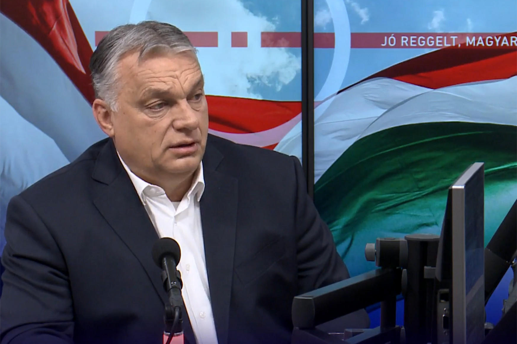 Orbán Viktor: A NATO akkor véd meg bennünket, ha mi is megvédjük magunkat