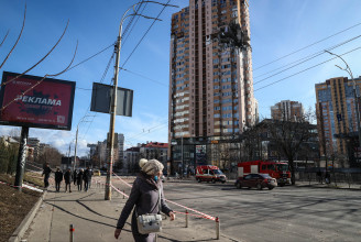 Fact-check: Vajna Tímea rosszul sejti, tényleg rakéta találta el a lyukas kijevi házat