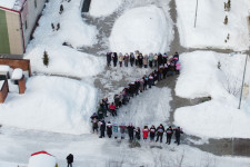 Rákos gyerekeket is felhasználtak egy orosz hadsereget támogató akcióban