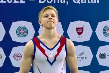 Felragasztotta magára az orosz megszállók jelképét a bronzérmes tornász, majd felállt a dobogóra a győztes ukrán mellé