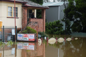 Húszan meghaltak az ausztráliai áradásokban