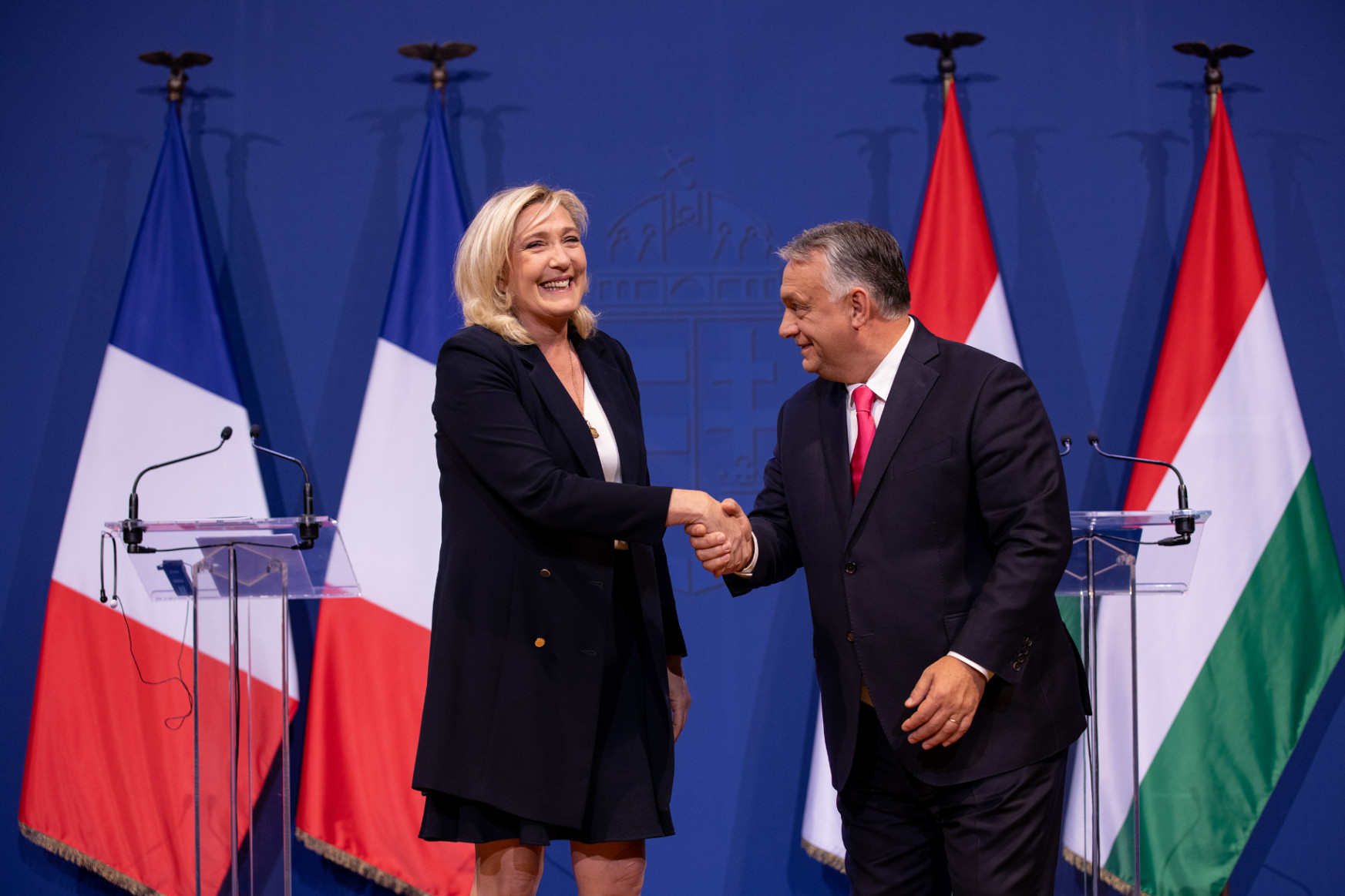 Marine Le Pen hitelezése súlyos kockázatot jelent Magyarországnak, és aligha piaci tranzakció volt