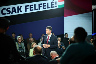 Ígéretcunamival és Orbán Viktor ostorozásával hirdetett kormányprogramot Márki-Zay Péter