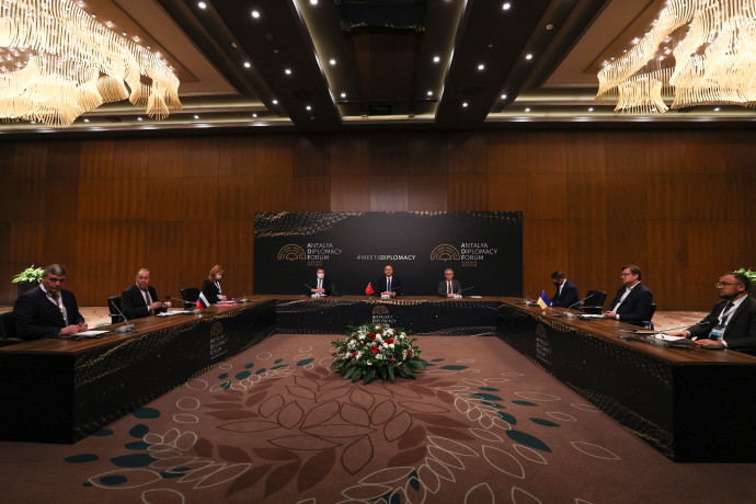 Az orosz-ukrán külügyminiszteri találkozó Törökországban – Fotó: Cem Ozdel / Anadolu Agency / AFP