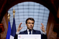 Macron élesen kritizálta a briteket az ukrán menekültek kezelése miatt