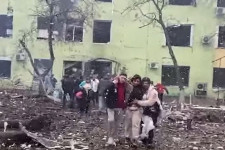 Végignézi-e a világ, ahogy éhen hal több százezer ember Ukrajnában?