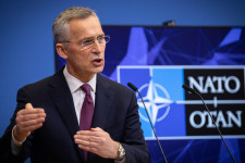 NATO-főtitkár: Lehetséges, hogy Oroszország vegyi fegyverek bevetését tervezi