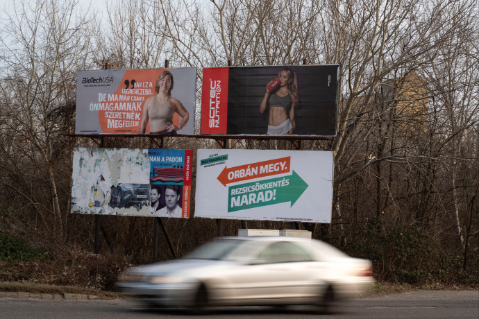 DK: A kormány pénzbírságot szab ki, ha a közös képviselők nem rakják ki a rezsicsökkentésről szóló tájékoztatójukat