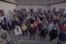 Színészek, zenészek és újságírók állnak ki a pedagógusok mellett az új noÁr-klipben
