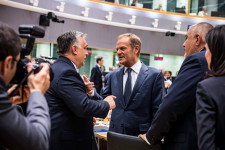 Ezek már nem azok a lengyelek: meginoghat Orbán legfontosabb európai szövetsége az oroszbarátság miatt