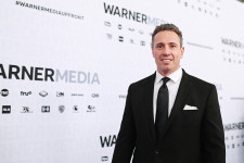 Chris Cuomo 125 millió dollárra perli a CNN-t az elbocsátása miatt