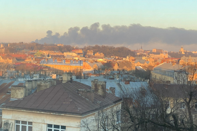 Robbanásokat hallottak Lvivben, miután légiriadót adtak ki hajnalban Nyugat-Ukrajna nagy részére