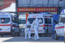 Kínában több mint egy év után újra vannak halálos áldozatai a koronavírusnak