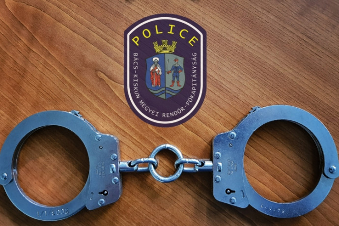 Levágta a lábáról a nyomkövetőt, és megszökött egy nő Kerekegyházáról