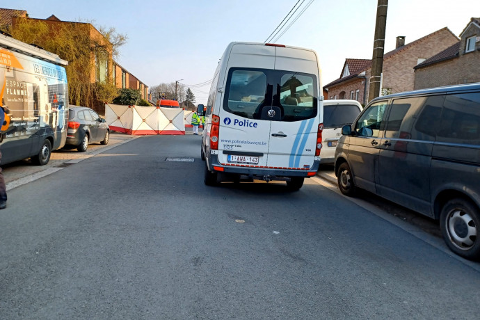 Karneválozó tömegbe hajtott egy autó Belgiumban, hatan meghaltak