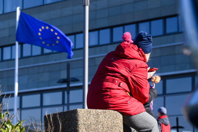 Ujhelyi: Minden ötödik fideszes szavazó kilépne az EU-ból