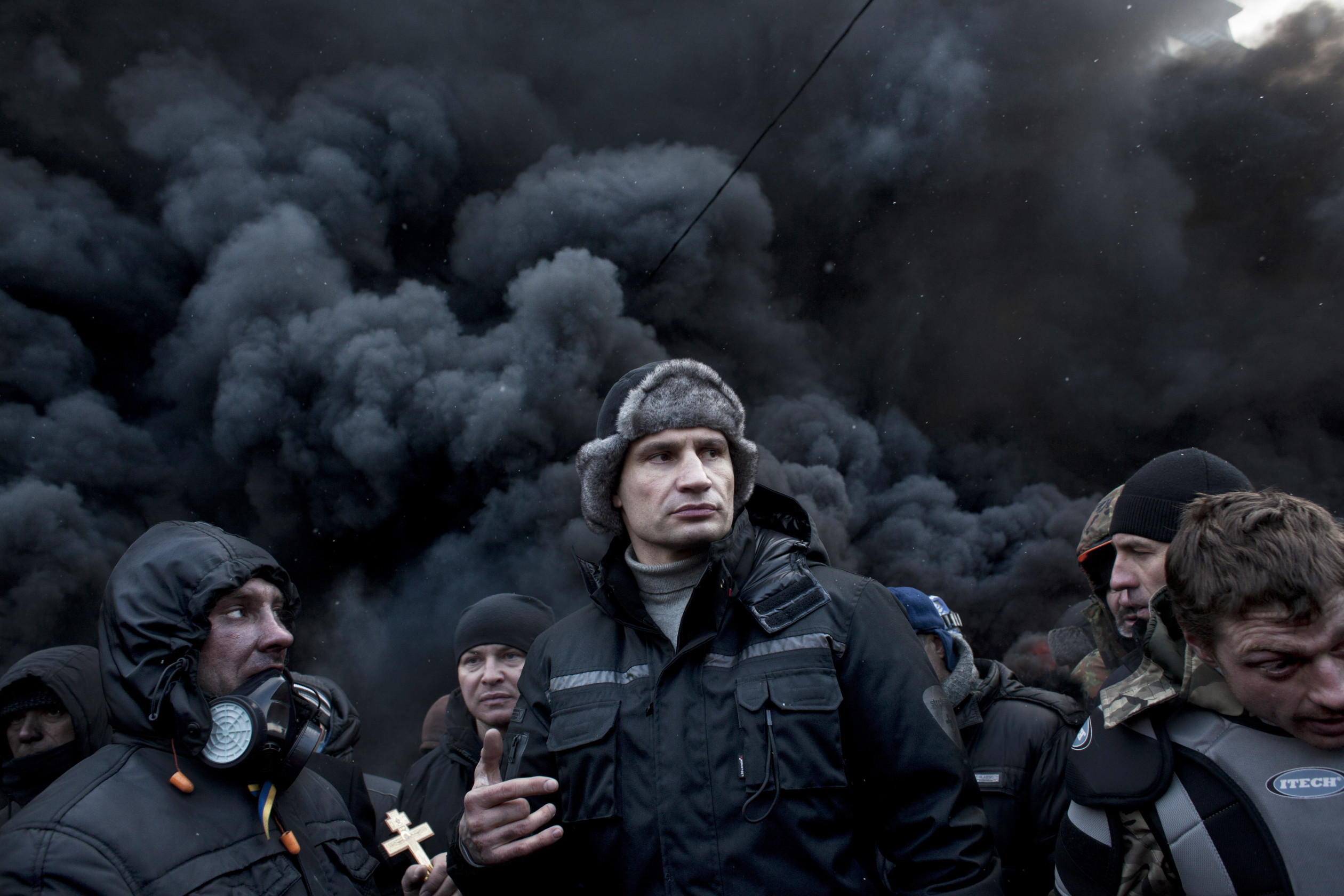 Vitalij Klicsko látogatása a barikádokon Kijevben 2014 januárjában – Fotó: Etienne De Malglaive / Getty Images