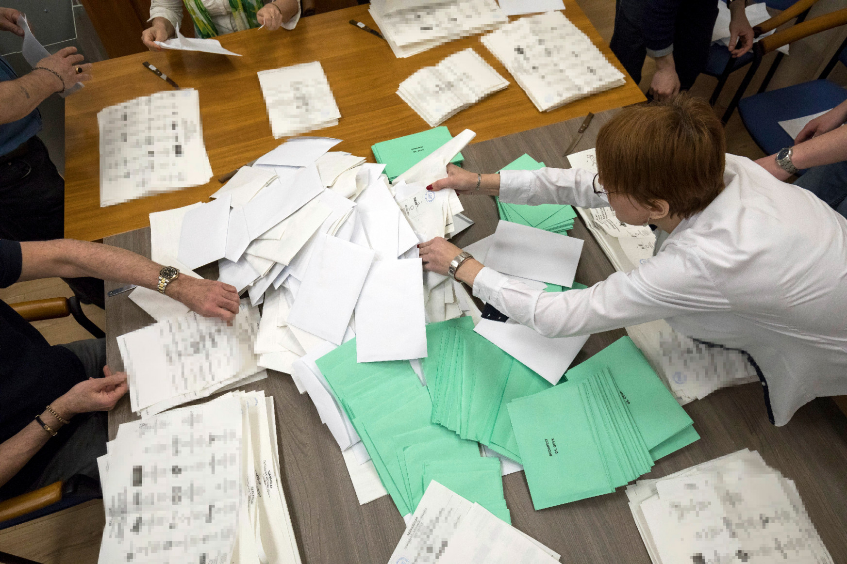 Itt a választási hajrá: lezárult az átjelentkezési, külképviseleti és a szavazatszámlálók bejelentését érintő határidő