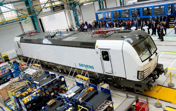 Siemens Vectron mozdony bemutatója a cég müncheni üzemében 2014-ben – Fotó: Sven Hoppe / dpa Picture-Alliance / AFP