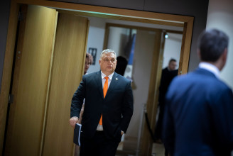 Orbán: Április 3-án üzenjük meg, nem vagyunk jámbor lúzerek