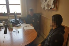Az Interpol által gyilkosság miatt körözött orosz férfit fogtak el Tiszabecsnél