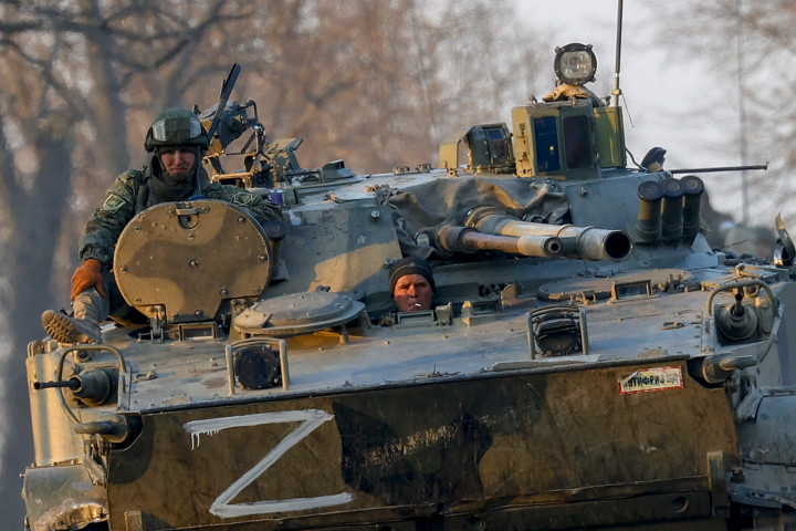 Egy orosz tank a szeparatista fennhatóság alatt álló Donyeckben – Fotó: Sefa Karacan / Anadolu Agency / AFP