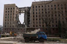 Rakétatalálat érte Mikolajiv fő kormányépületét, legalább heten meghaltak, Isztambulban tűzszüneti tárgyalást tartottak – ez történt kedd reggel óta a háborúban