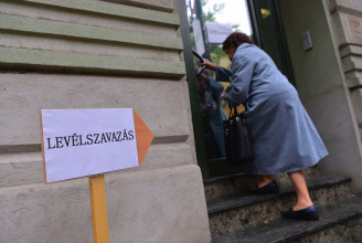 Több százezer külföldön élő magyarból mindössze 65 ezren jutnak el az urnákig
