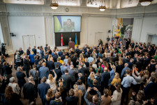 A dán tolmácsolásból kimaradt, hogy Zelenszkij odaszólt Budapestnek