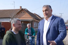 Orbán Viktor szerint a választás Lázár János választókerületében fog eldőlni