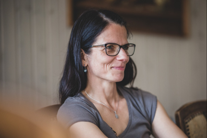 Békét akarok, mint Orbán Viktor, mondja Márki-Zay felesége a szavazók telefonjába