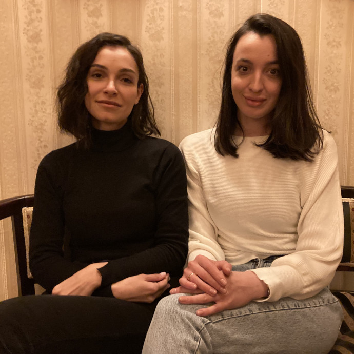 „Én biztonságban vagyok, de a barátaimon és a családtagjaimon segítenem kell”