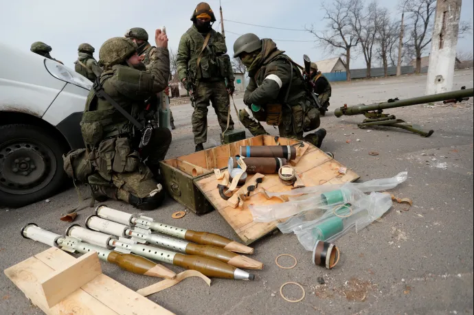 Kétezer embert kimentettek Mariupolból, de a Vöröskereszt nem tudott eljutni a városba