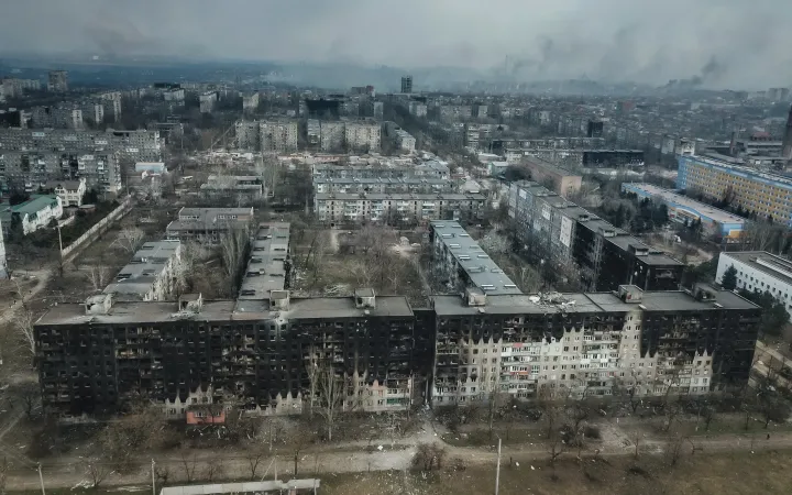 Légifelvétel Mariupol Kuprina utcai lakótelepéről március 18-án – Fotó: Alexey Kudenko / AFP