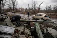 Állóháborút, további véres harcokat hozhat az orosz-ukrán háború második hónapja