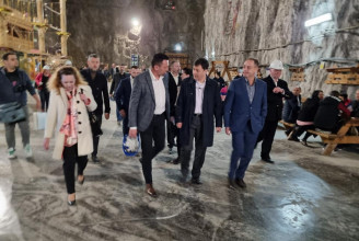 A parajdi sóbányát látogatta meg a gazdasági miniszter, felmerült a földgáztárolás lehetősége is