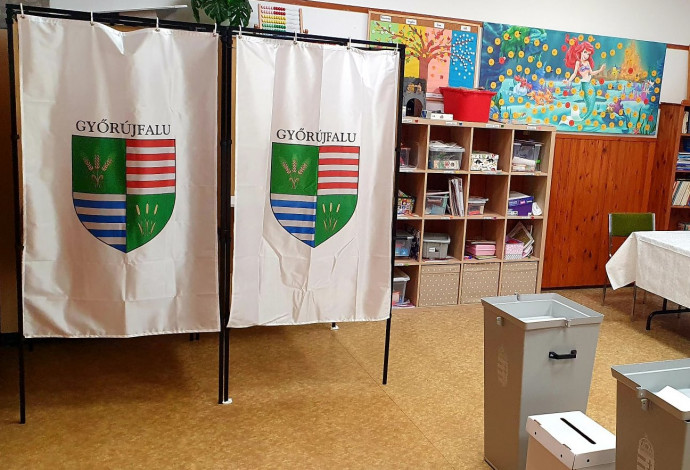 Győrújfalui szavazókör – Fotó: Laczó Balázs