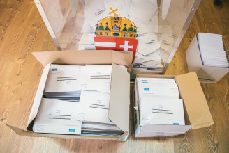132 ezer levélszavazatot gyűjtöttek össze az RMDSZ aktivistái Erdélyben