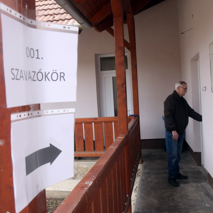 Nem volt szisztematikus csalás a választásokon, de furcsa a sok extrémen fideszes település