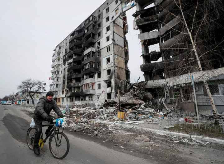 Borodjanka romjai április 5-én – Fotó: Zohra Bensemra és Gleb Garanich / Reuters