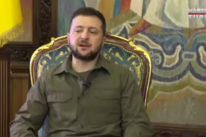 Zelenszkij a török Habertürknek: A hátrakötött kezű halottakat nem lehet elrejteni, sem megindokolni