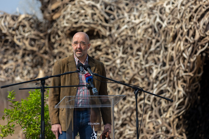 Kovács Zoltán szerint példamutató az állami és civil szervetek közti összefogás az ukrán menekültekkel kapcsolatban