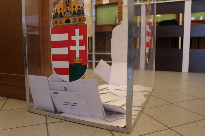 Ledöbbentek a dán civil megfigyelők azon, ahogy a levélszavazás folyt Kolozsváron