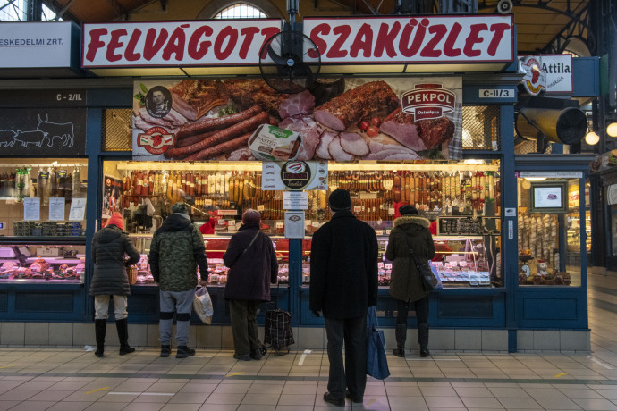 Hentespult a Fővám téri piacon. 2022. januárban -Fotó: Melegh Noémi Napsugár / Telex